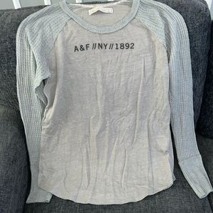 🐝 Abercrombie & fitch long sleeve top